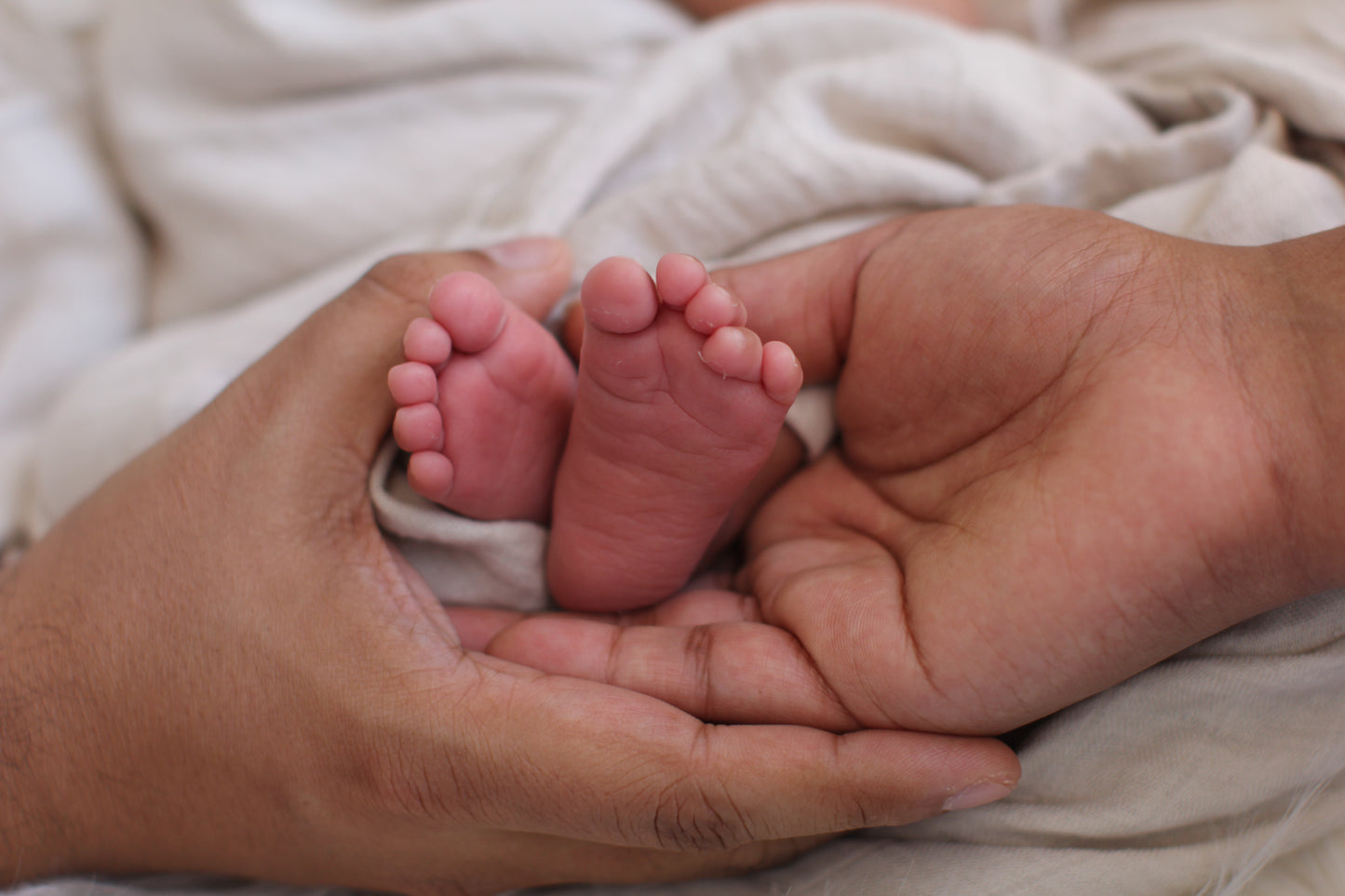 Tiny Feet, Endless Love-Newborn Portrait by Barbara Lardera